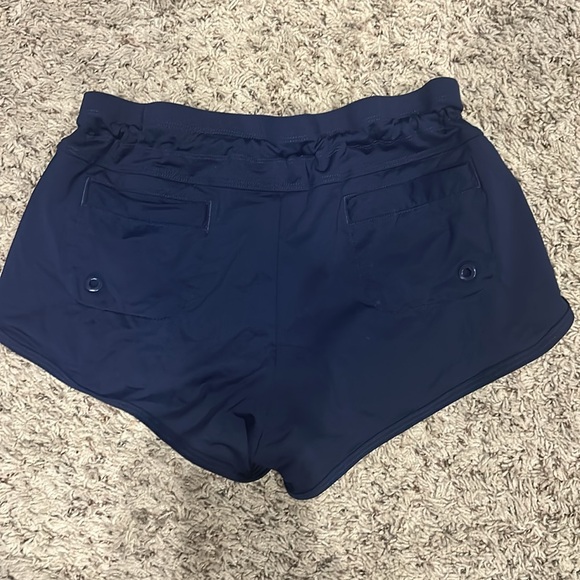 Athleta women’s swim shorts - Picture 3 of 3